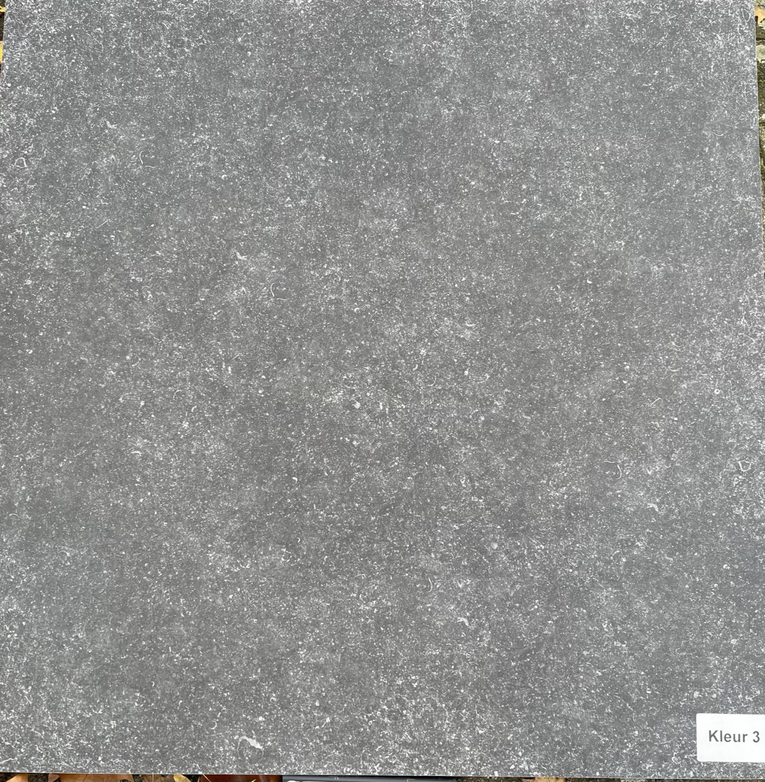 Keramische tegels op beton Betonplaten.nl